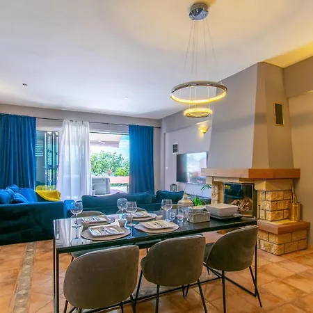 Hotel Beautiful In With Kitchen 4*