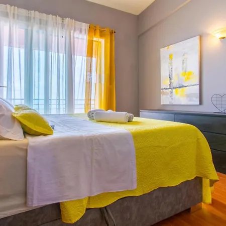 Beautiful In With Kitchen Hotel 4*